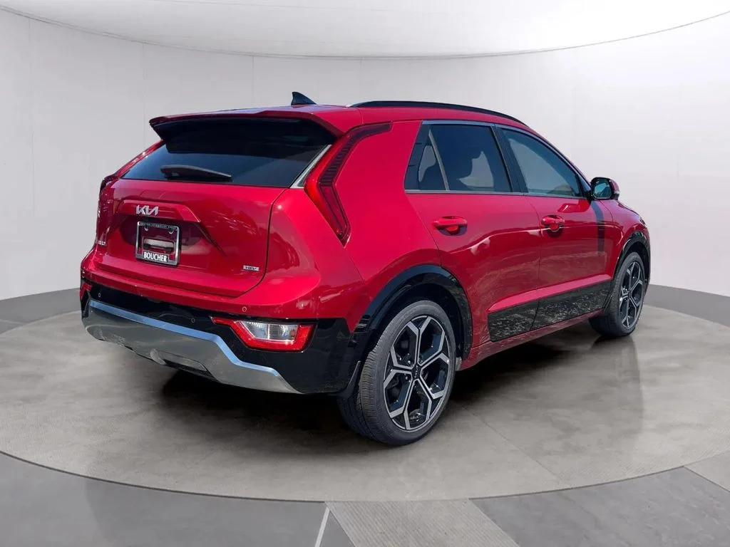 Certified Used 2025 Runway Red Kia EX Touring image 5