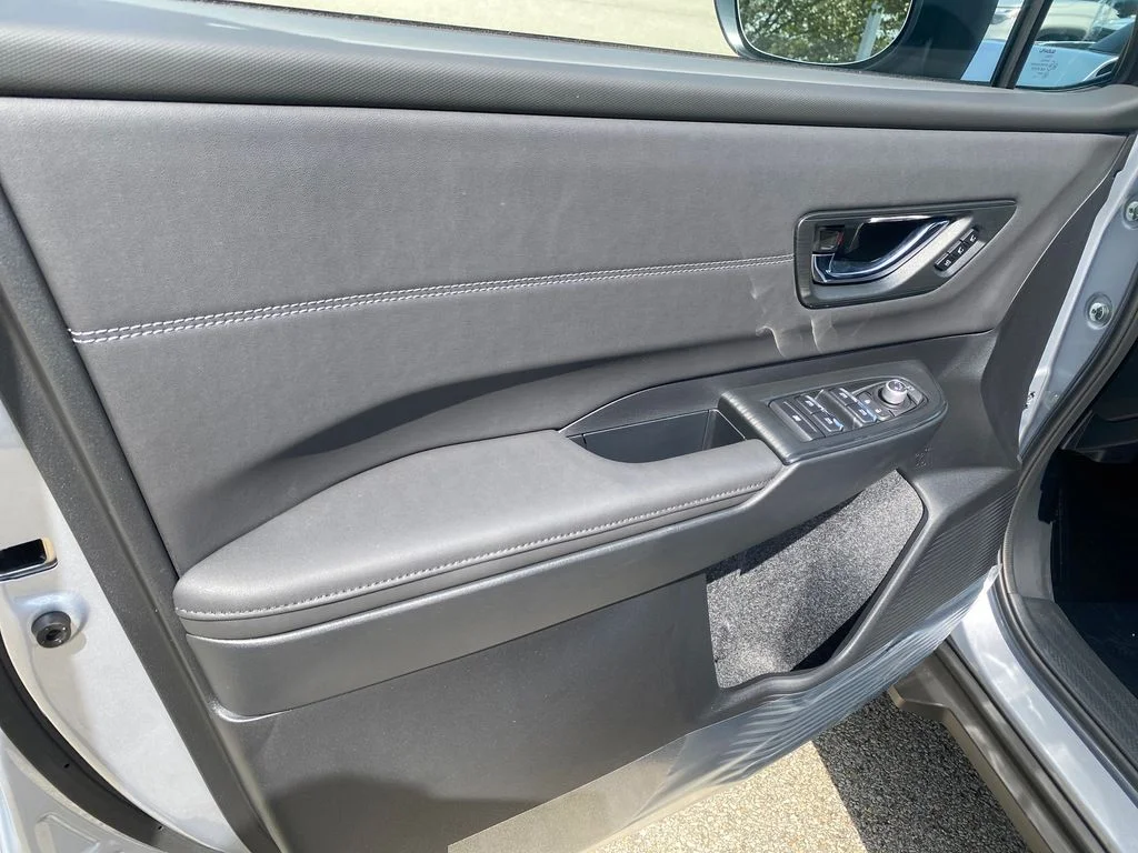 New 2026 ICE SILVER METALLIC Subaru Touring XT image 8