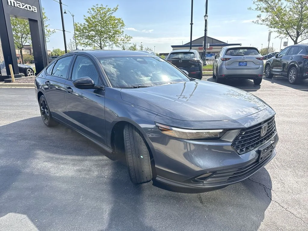 Used 2025 Blue Honda SE image 5