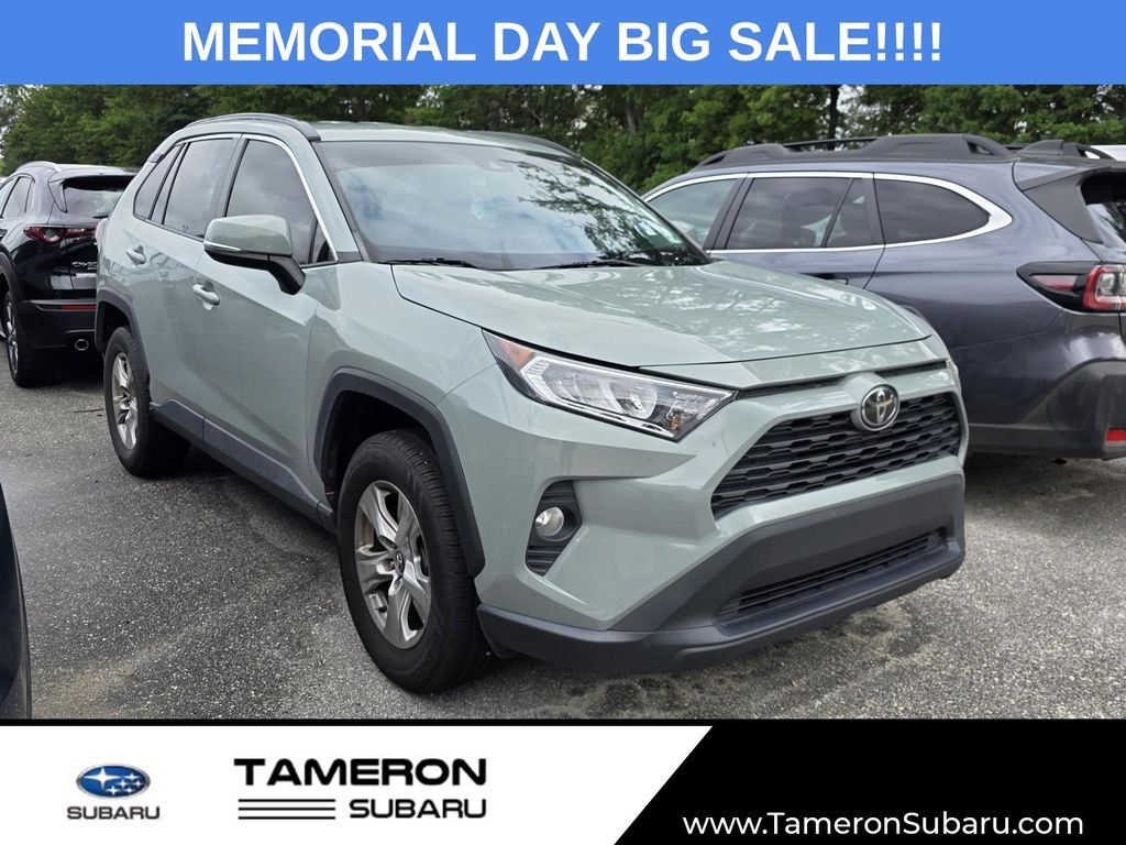2021 Toyota RAV4 XLE FWD's photo