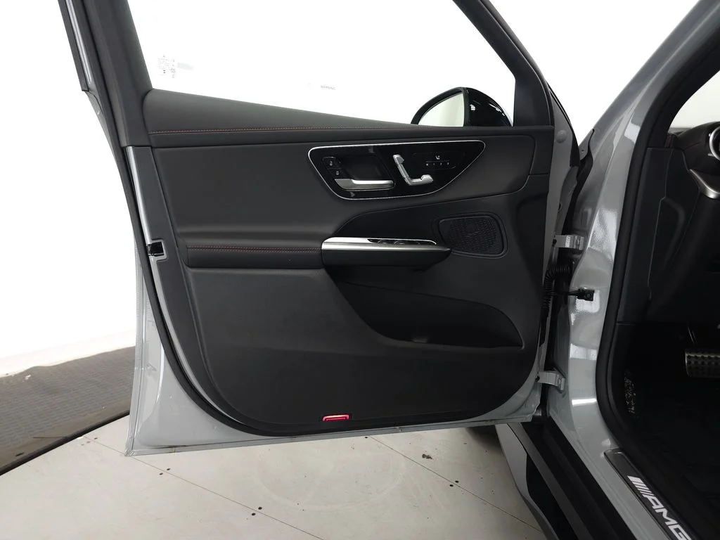 Used 2026  Mercedes-Benz GLC 43 AMG® image 5