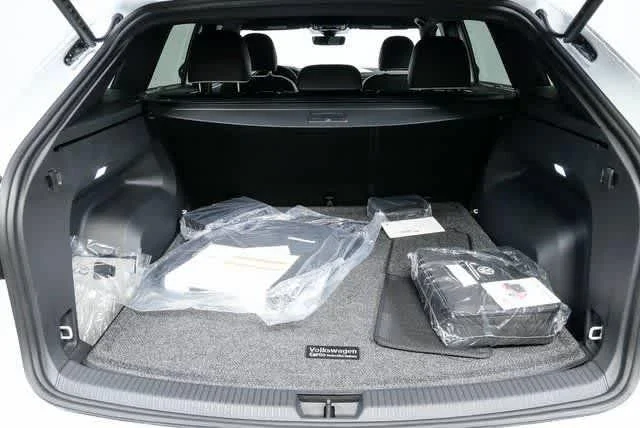 New 2026 Opal White Pearl Volkswagen 2.0T SEL Premium R-Line image 29