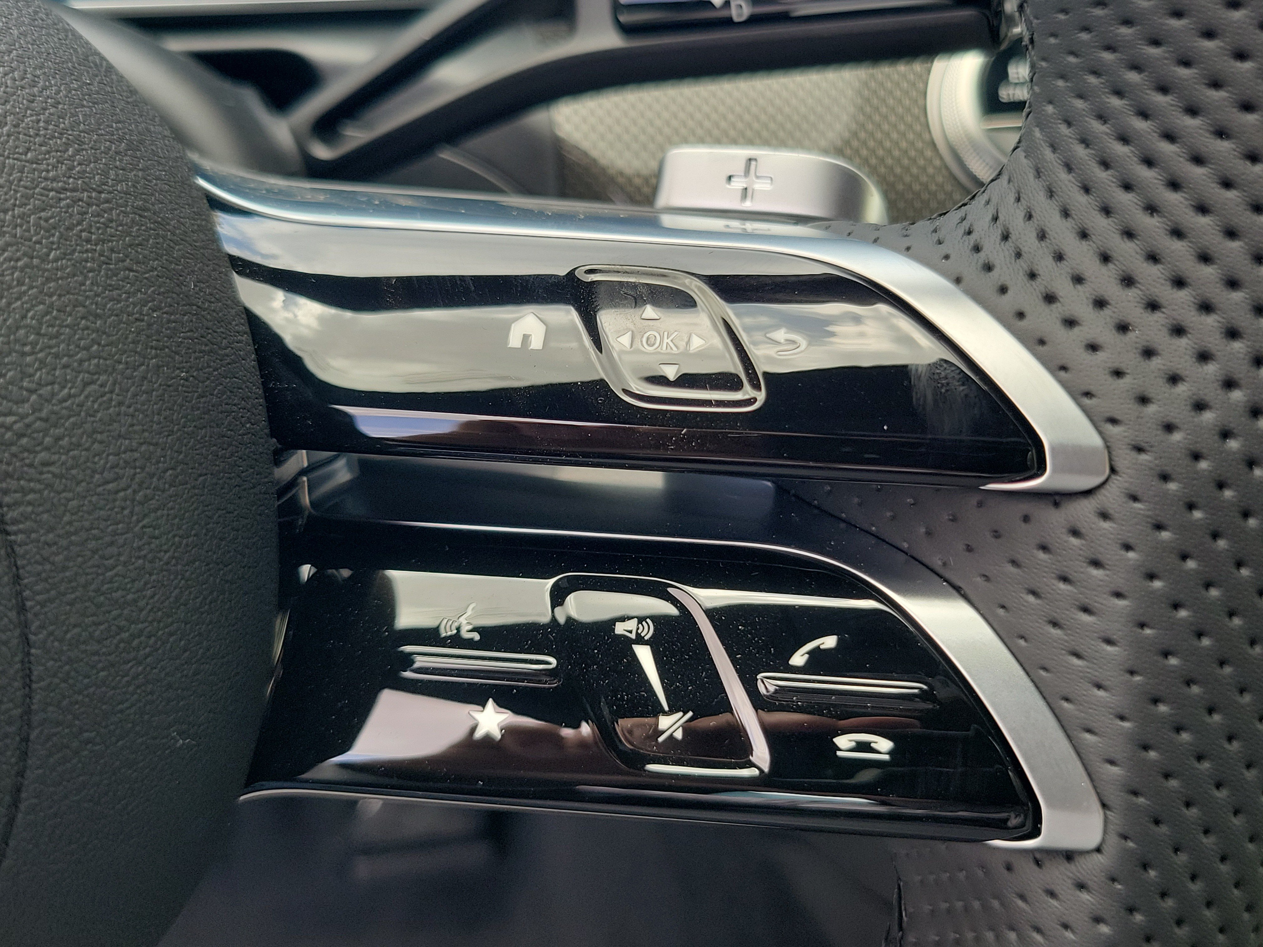 New 2026 MANUFAKTUR Alpine Grey Mercedes-Benz C 300 image 26
