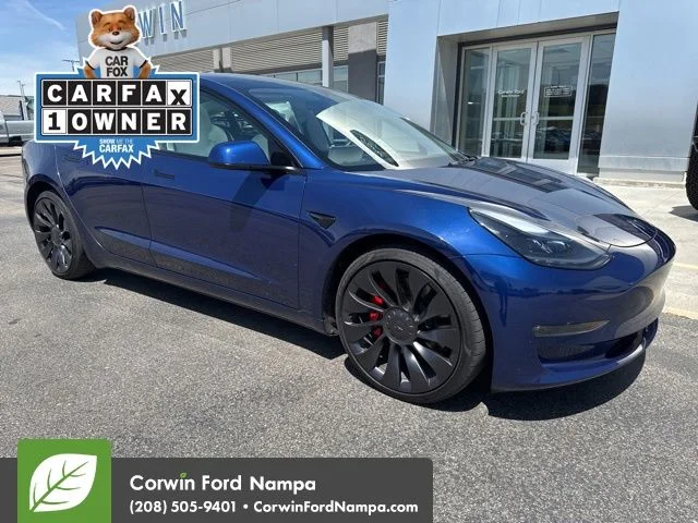 2023 Tesla Model 3 Performance's photo