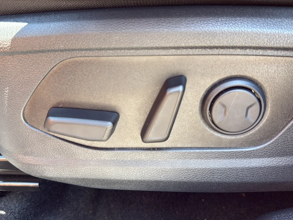 Used 2026 Black Kia X-Line image 16
