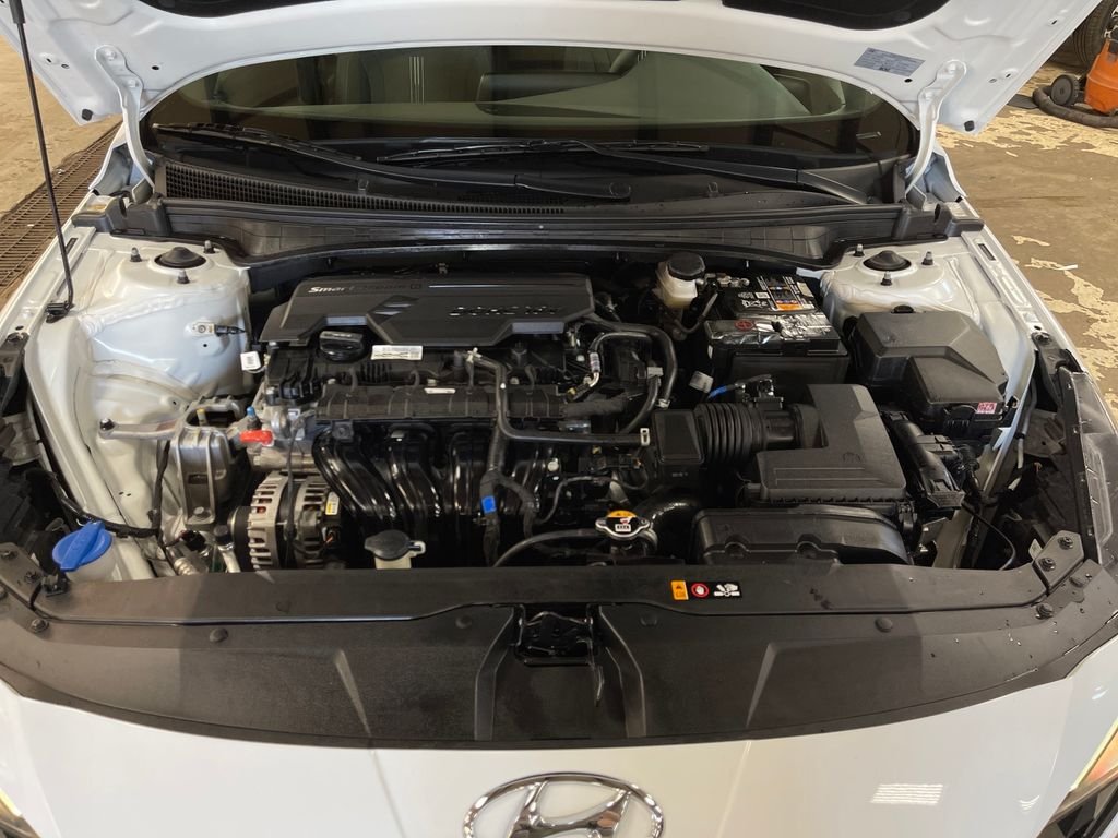 Used 2023 Gray Hyundai SEL image 10