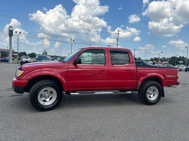Used 2004 Radiant Red Toyota Base image 22