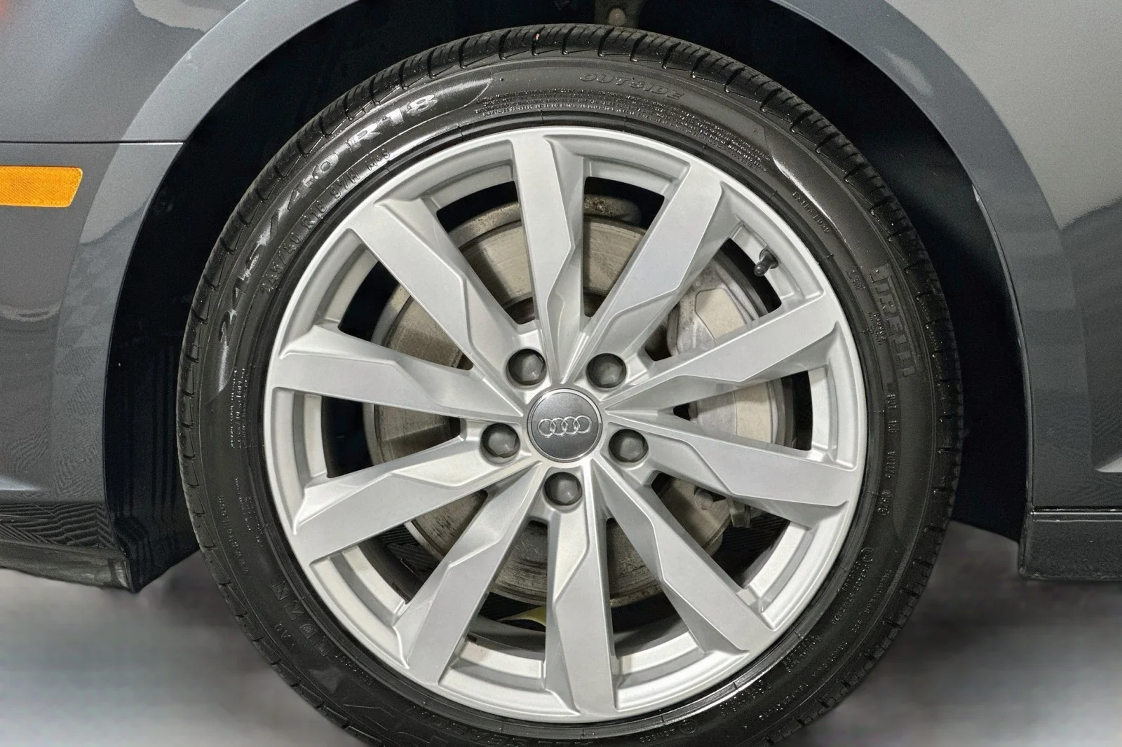 Used 2017 Manhattan Gray Metallic Audi Premium image 11