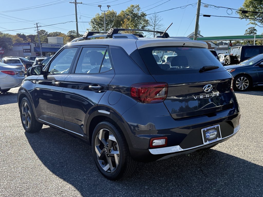 Used 2023 White Hyundai Limited image 6