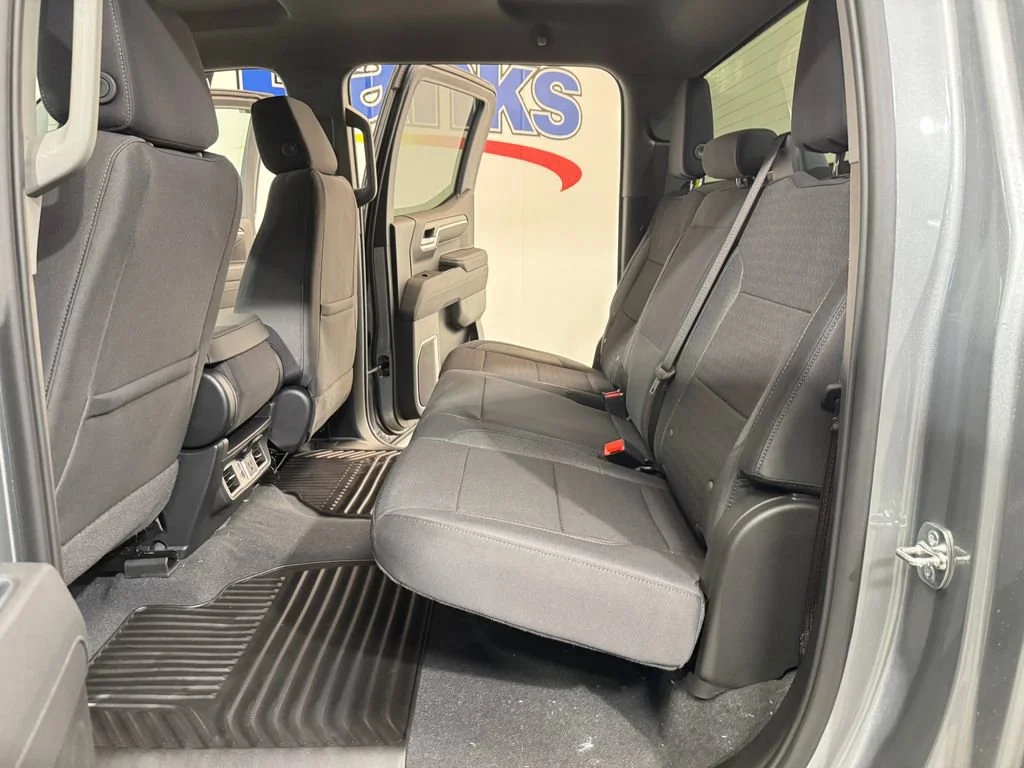 2026 Chevrolet Silverado 1500 LT - Photo 10