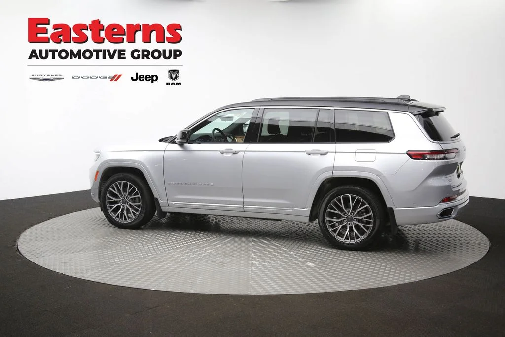 Used 2024 Silver Jeep Summit image 66