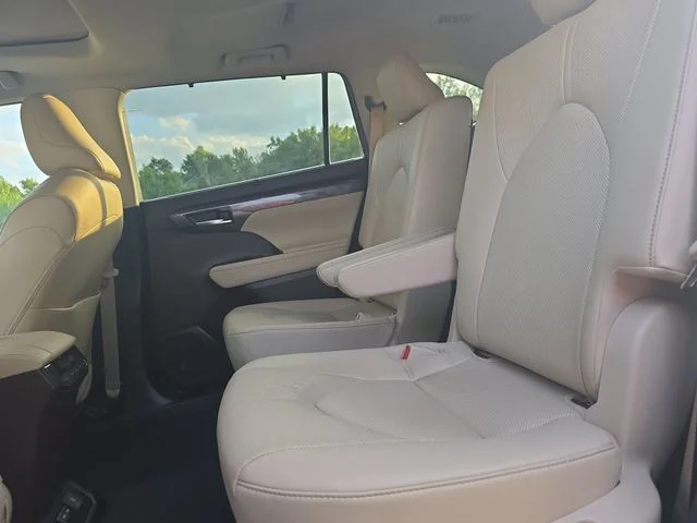 Used 2022 Red Toyota Limited image 16