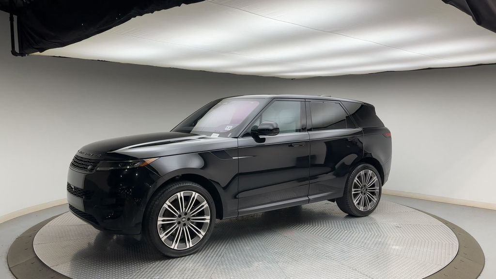 Used 2023 Santorini Black Metallic Land Rover SE image 6