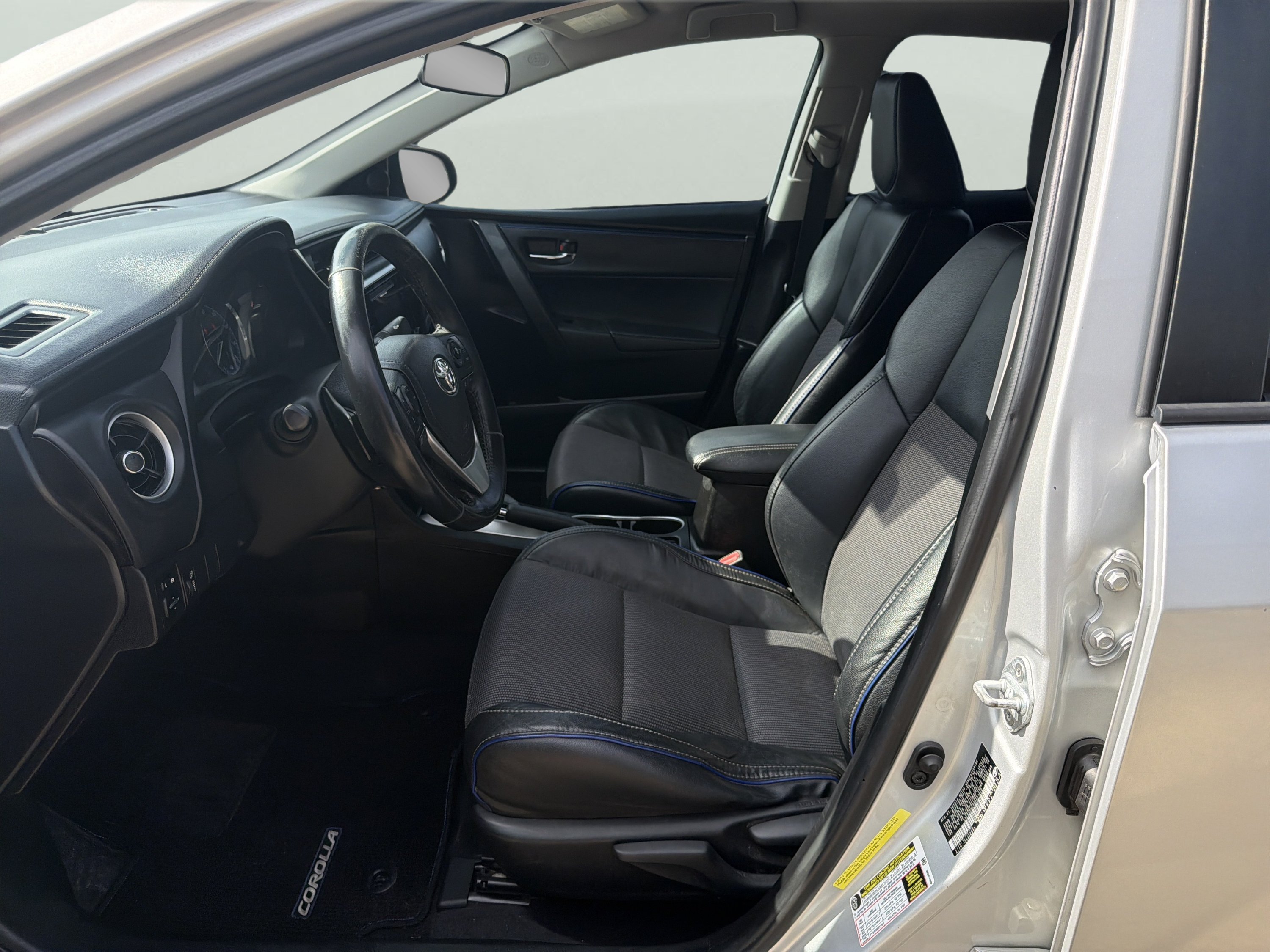 Used 2017 Silver Toyota SE image 14