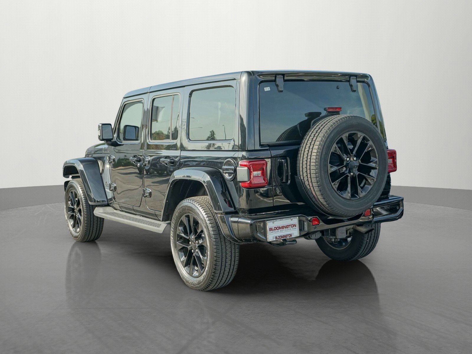 2022 Jeep Wrangler Unlimited Sahara High Altitude photo 4