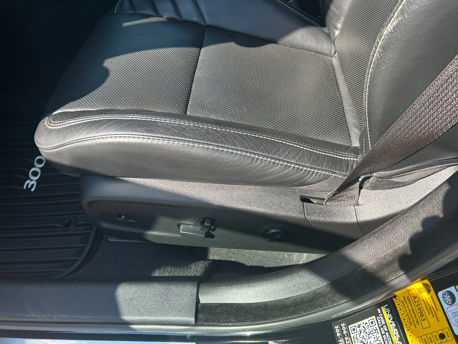 Used 2023 Gloss Black Chrysler 300C image 14