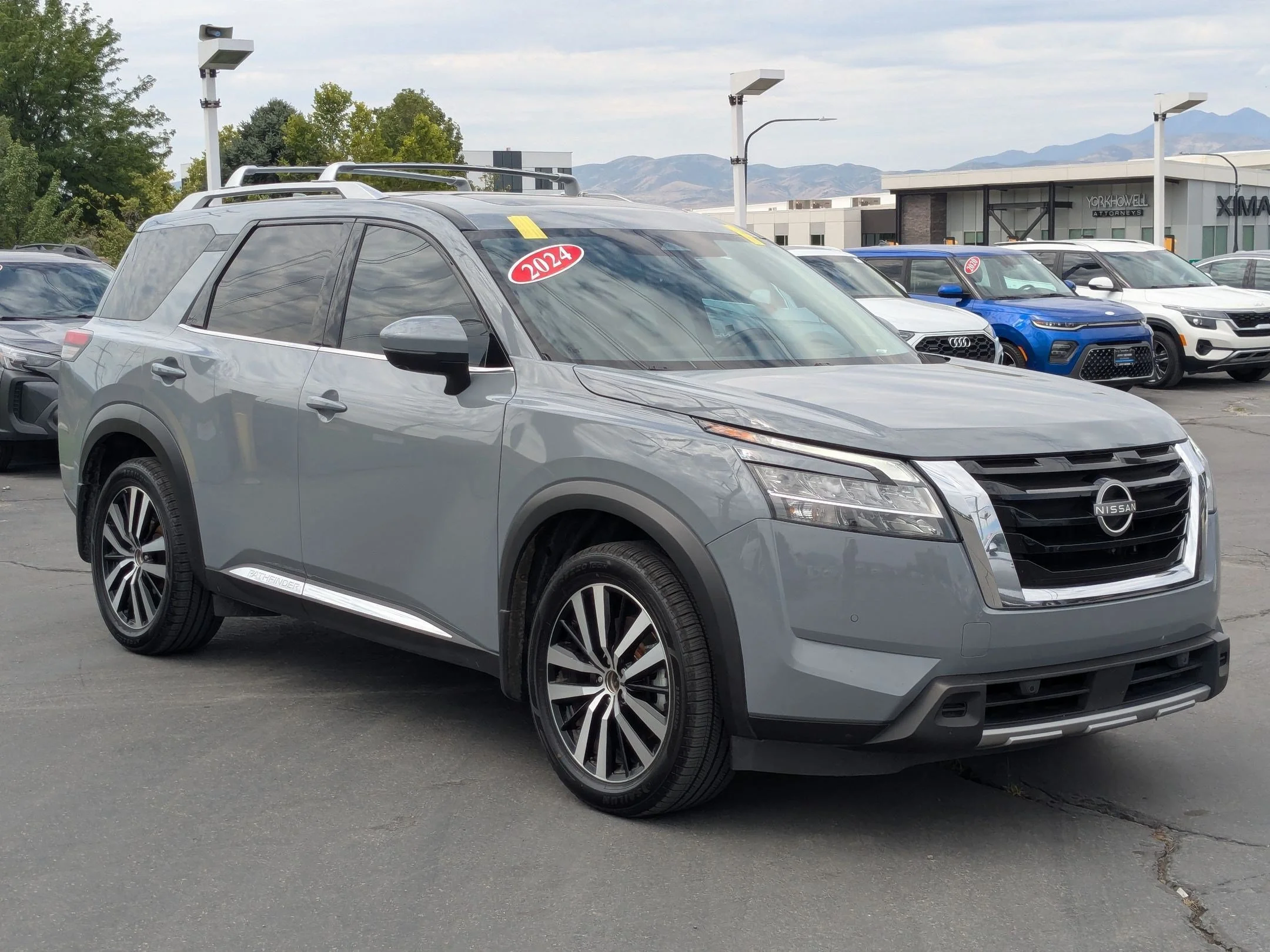 Used 2024 Boulder Gray Pearl Nissan Platinum image 7