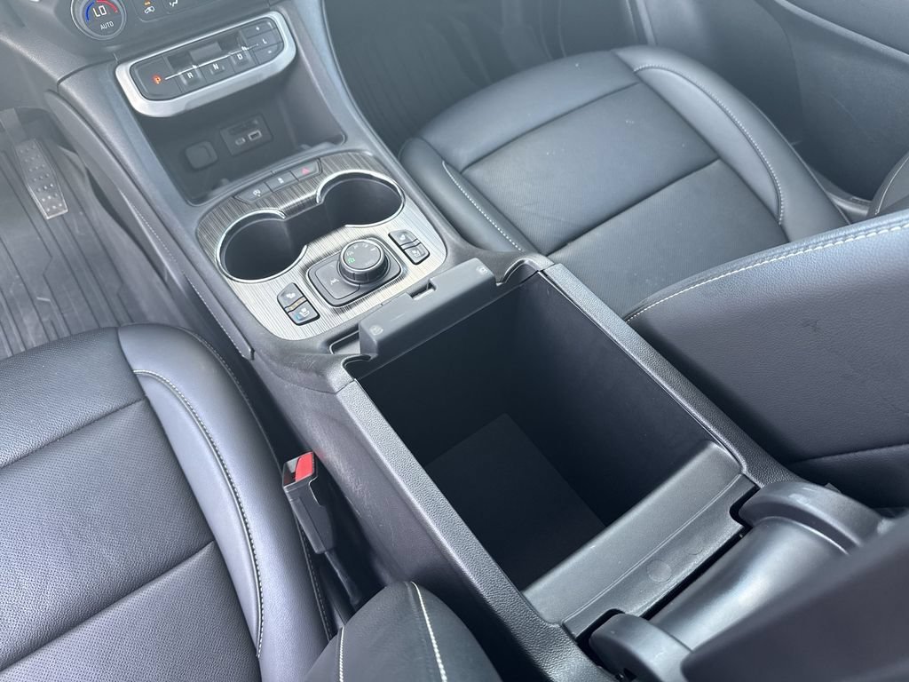 Certified Used 2023 Ultra Blue Metallic GMC SLT image 23