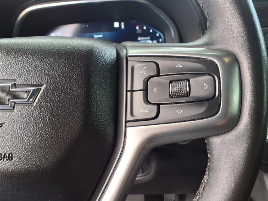 Used 2023 Summit White Chevrolet Z71 image 20