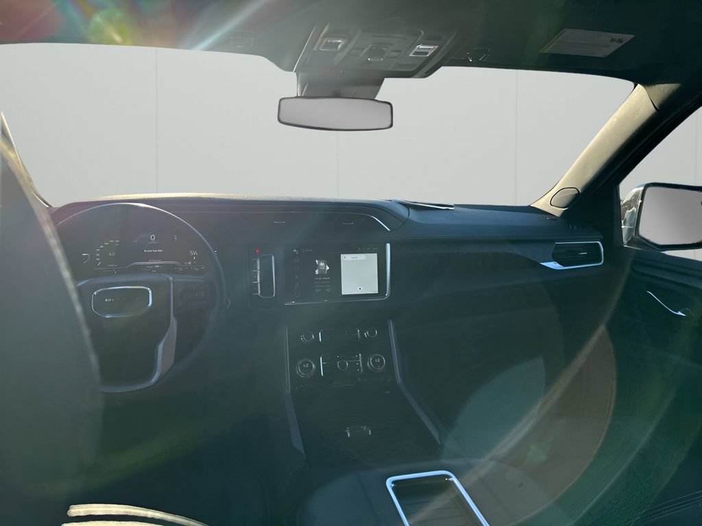 2024 GMC Yukon Denali - Photo 26