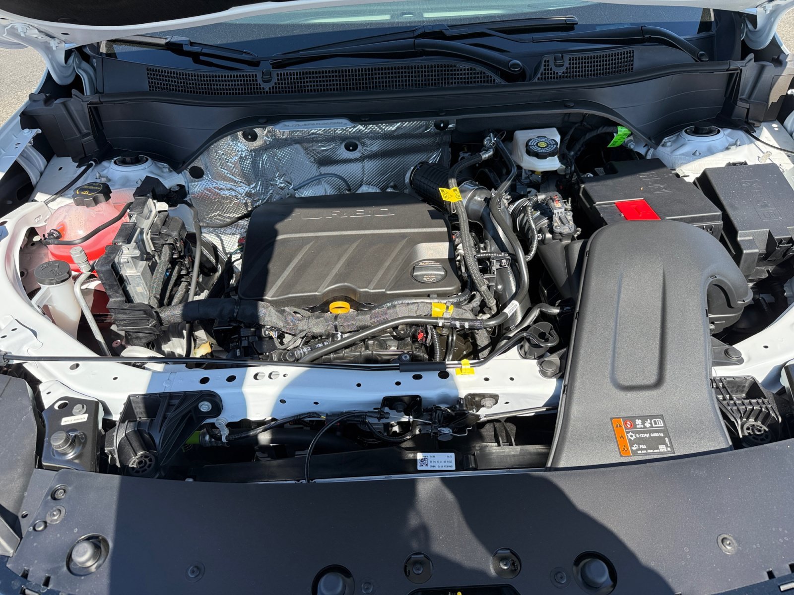 New 2026 Summit White Chevrolet 2RS image 20