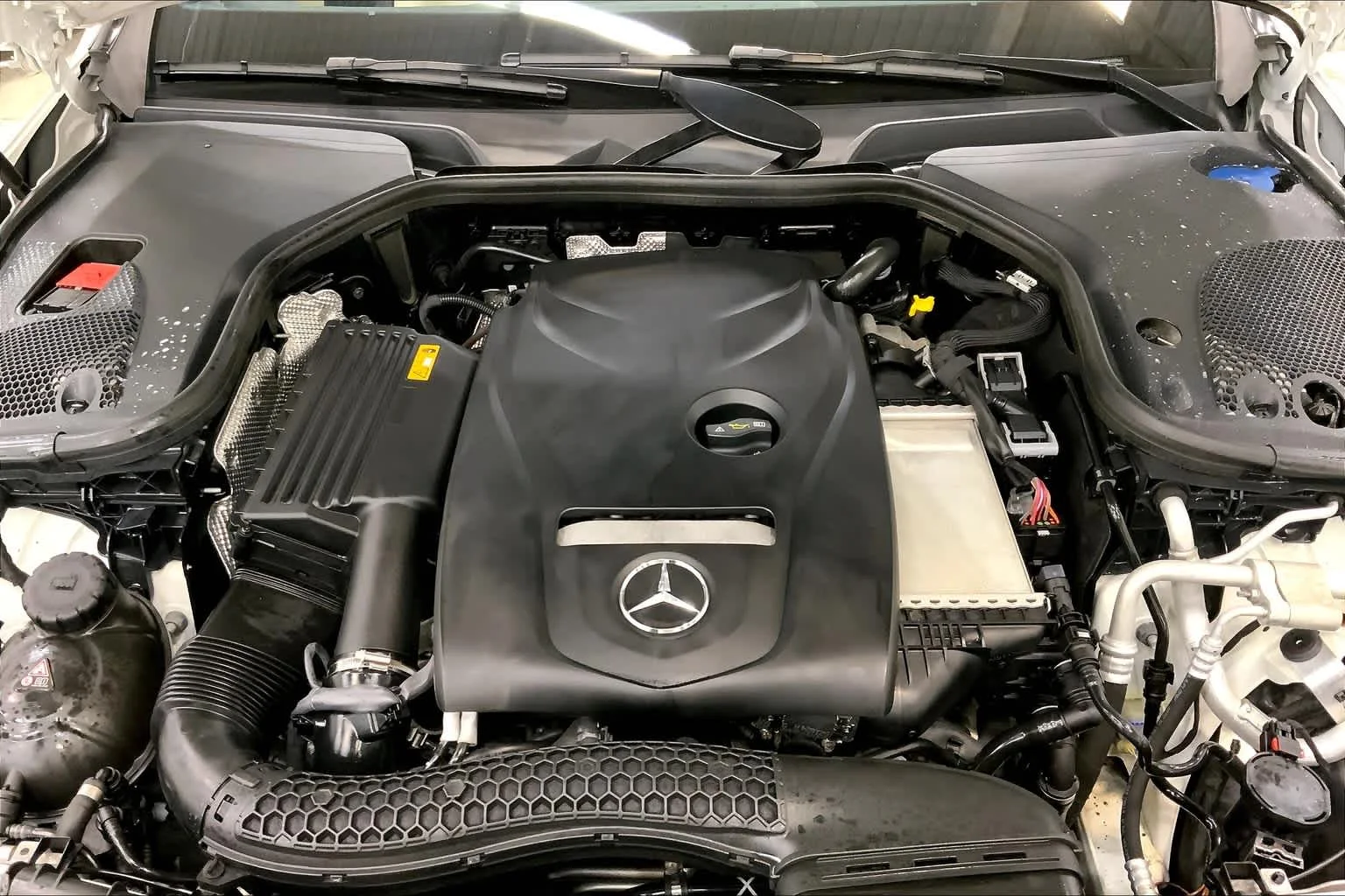 Used 2018 Polar White Mercedes-Benz E 300 image 29