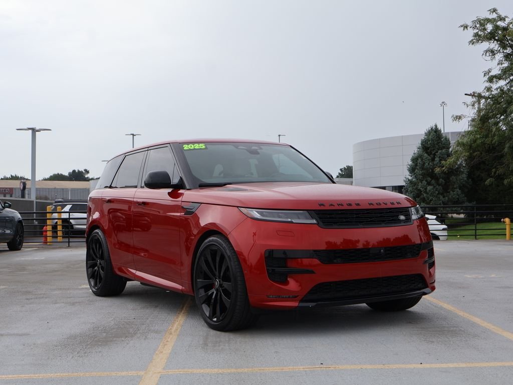 Certified Used 2025 Firenze Red Metallic Land Rover Dynamic SE image 3