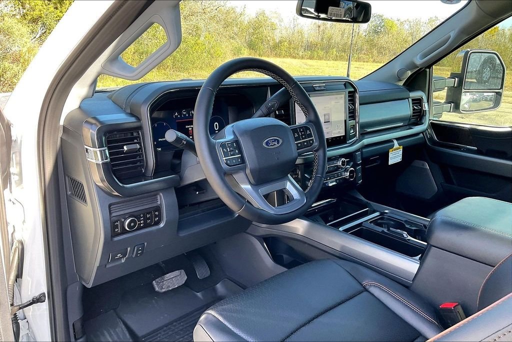 New 2026 Ford Super Duty F-250 Lariat 4D Crew Cab