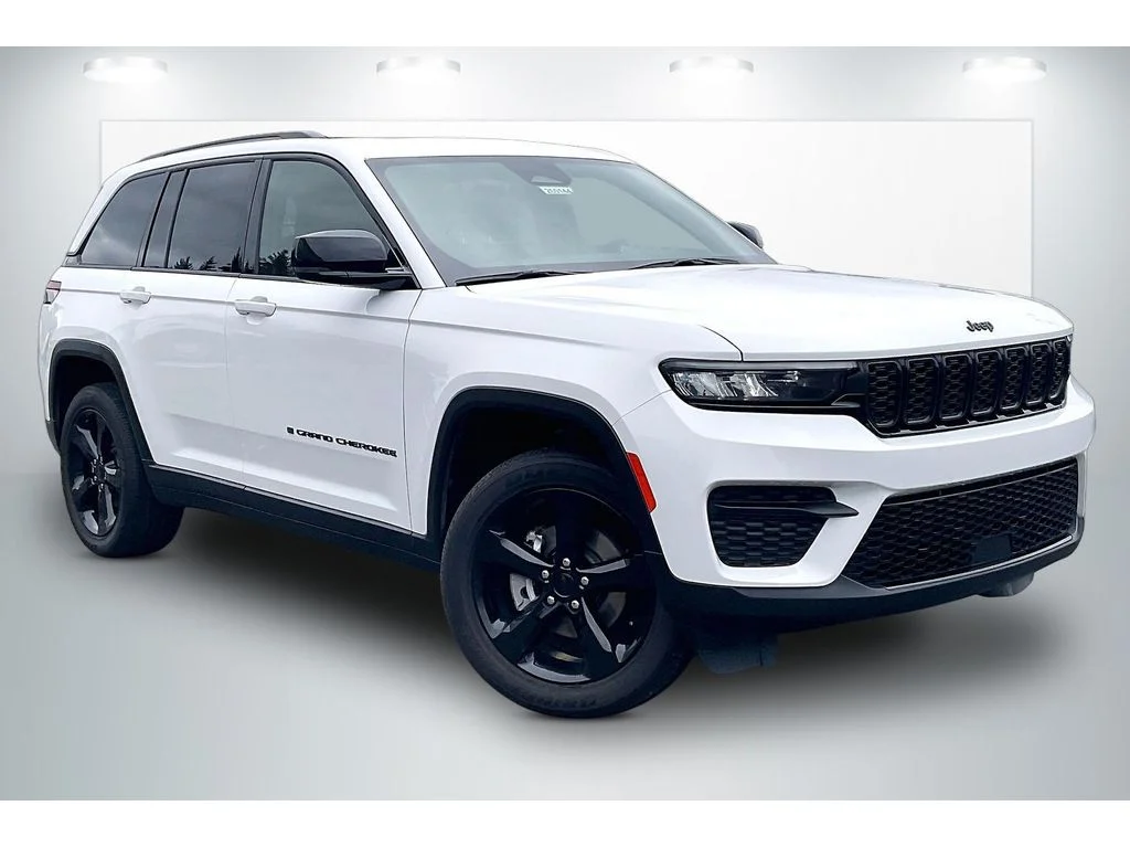 2023 Jeep Grand Cherokee Altitude 4x4's photo