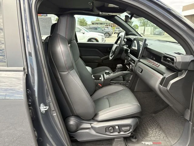 2025 Toyota Tacoma TRD Pro - Photo 24