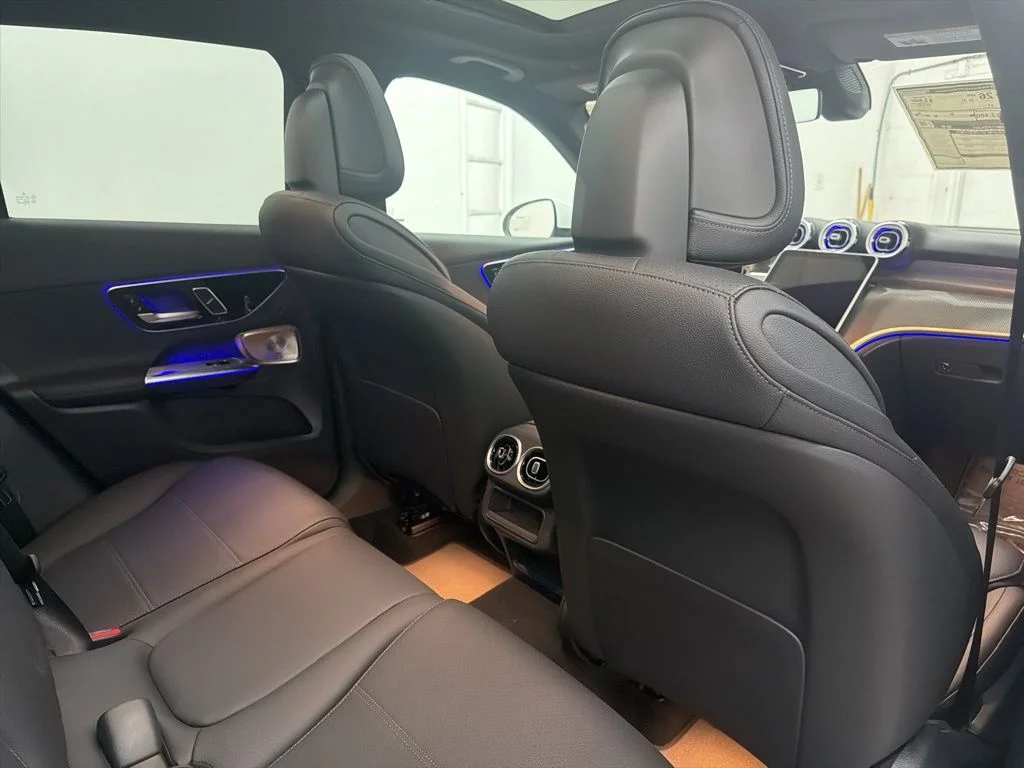 Used 2026 White Mercedes-Benz GLC 300 image 24