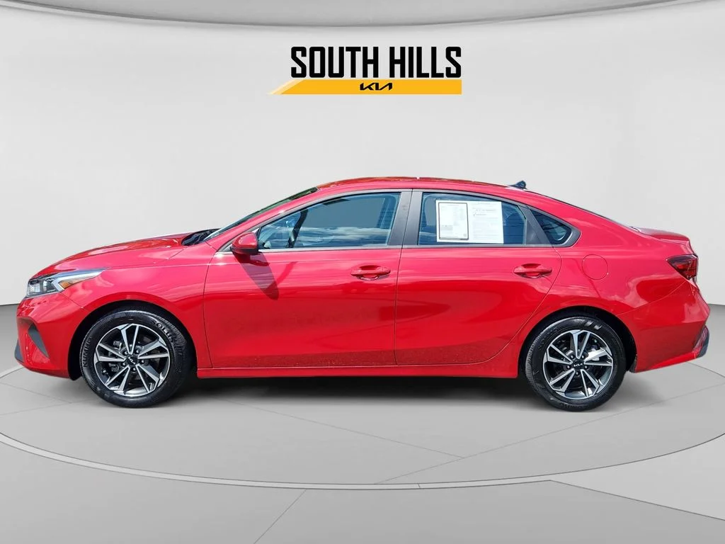 Used 2024 Red Kia LXS image 2