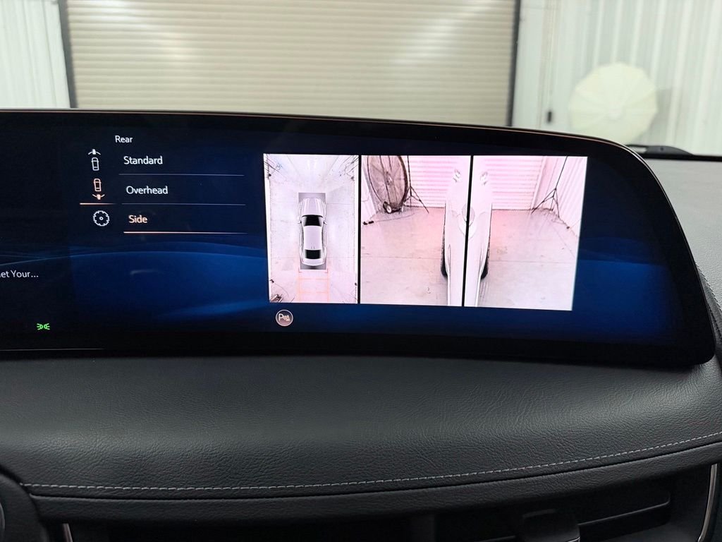 Used 2025 White Cadillac Premium Luxury image 19