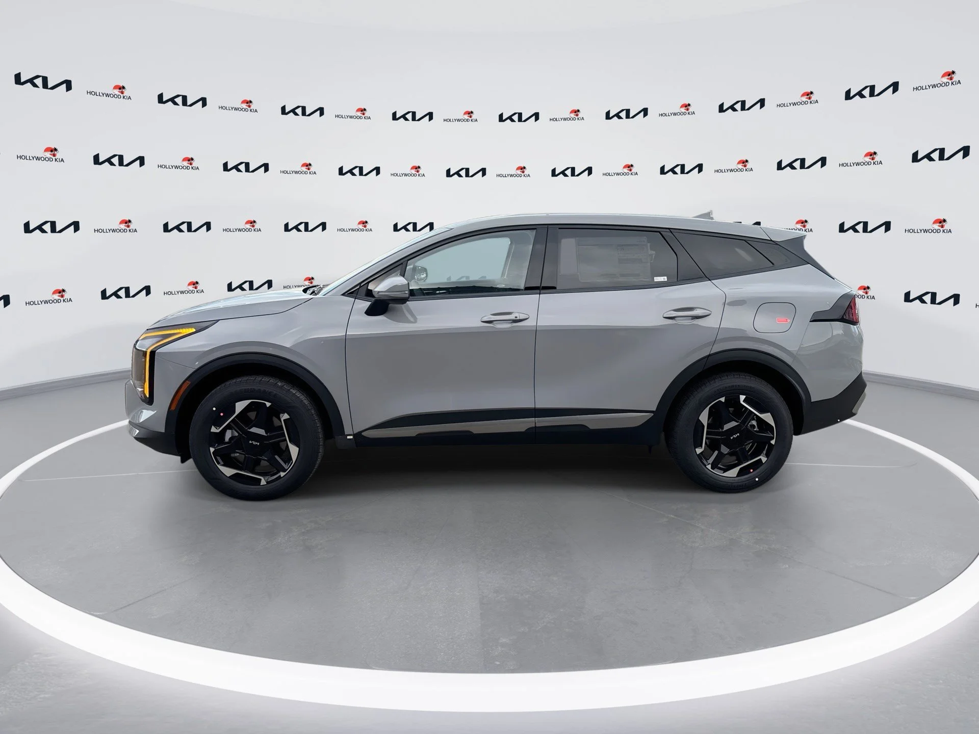 New 2027 Gravity Gray Kia S image 5