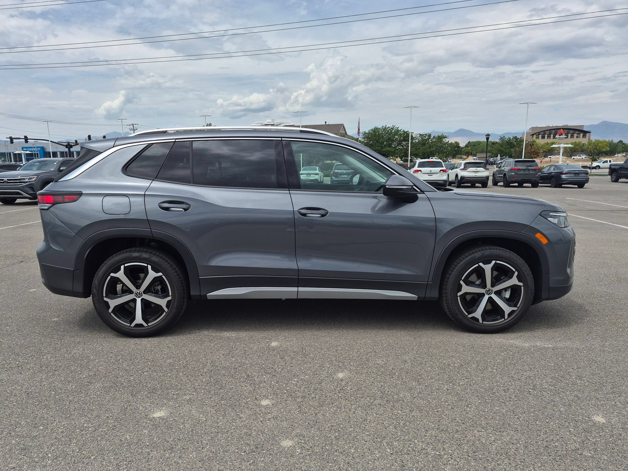 New 2026 Platinum Gray Metallic Volkswagen SE image 2