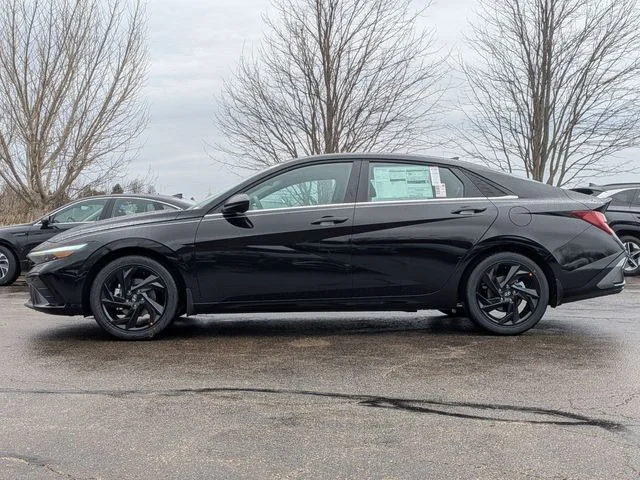 New 2026 Black Hyundai SEL Sport image 4