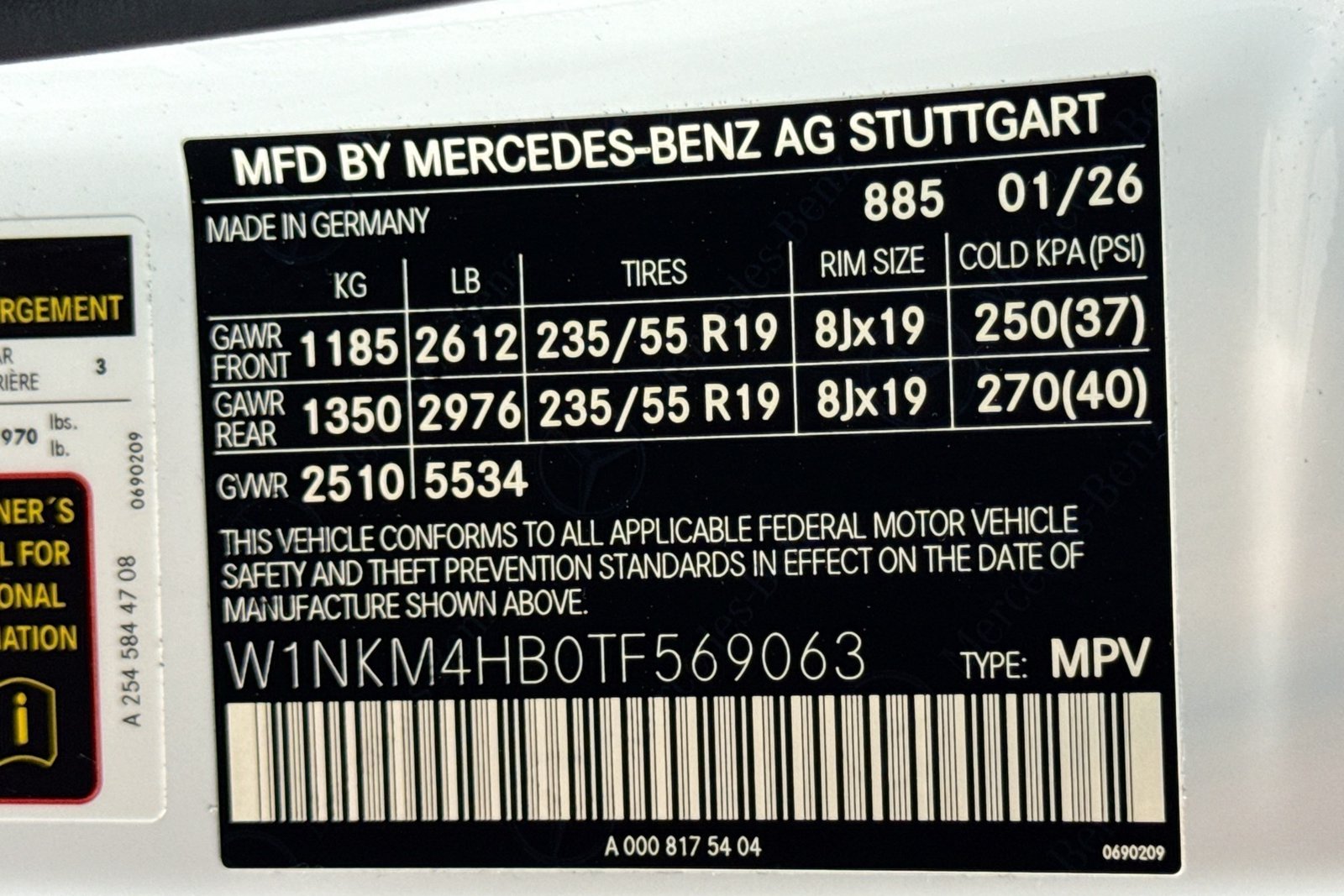New 2026 MANUFAKTUR Moonlight White Metallic Mercedes-Benz GLC 300 image 30
