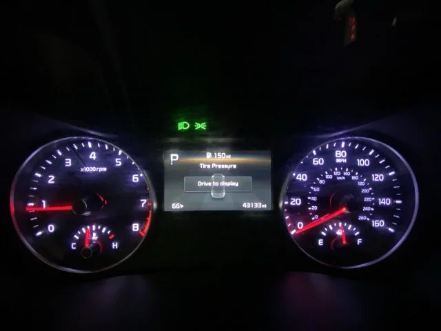 Used 2024 White Kia LXS image 15