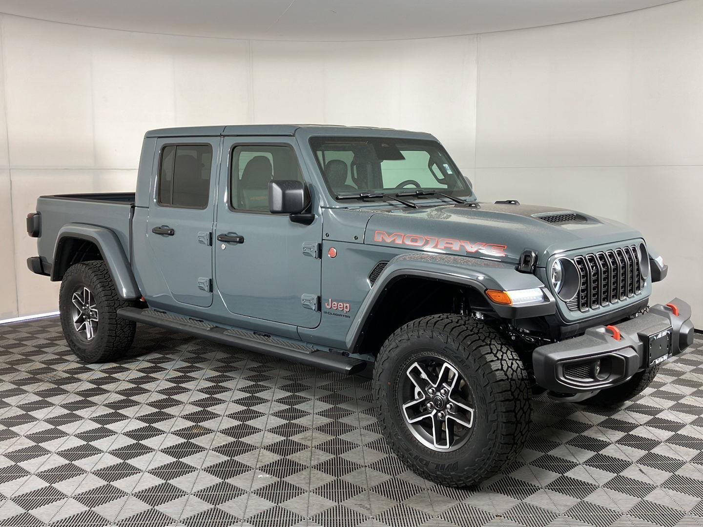 New 2026 Anvil Clear-Coat Exterior Paint Jeep Mojave image 3