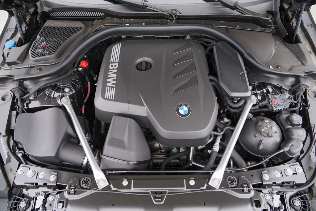 New 2026 Dark Graphite Metallic BMW 530i image 19