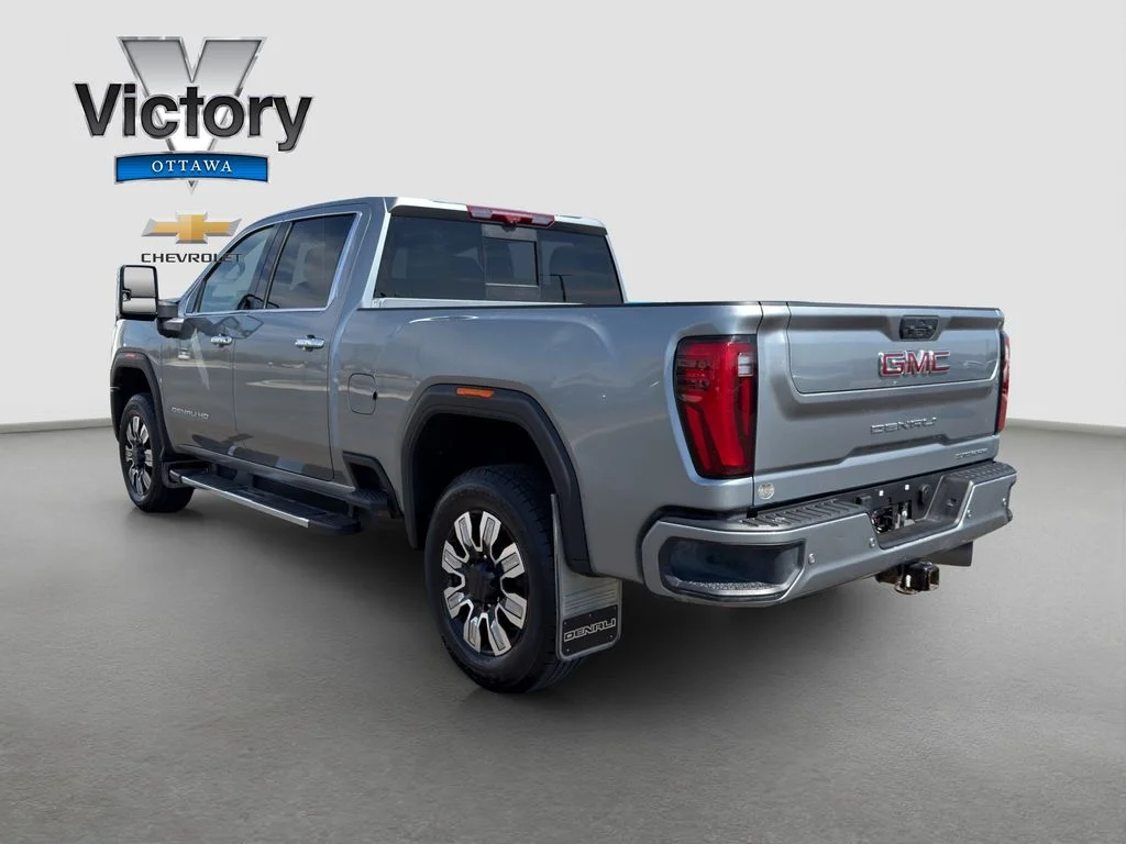 Used 2024 Silver GMC Denali image 25