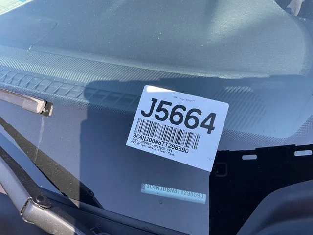 New 2026 Bright White Clearcoat Jeep Latitude image 30