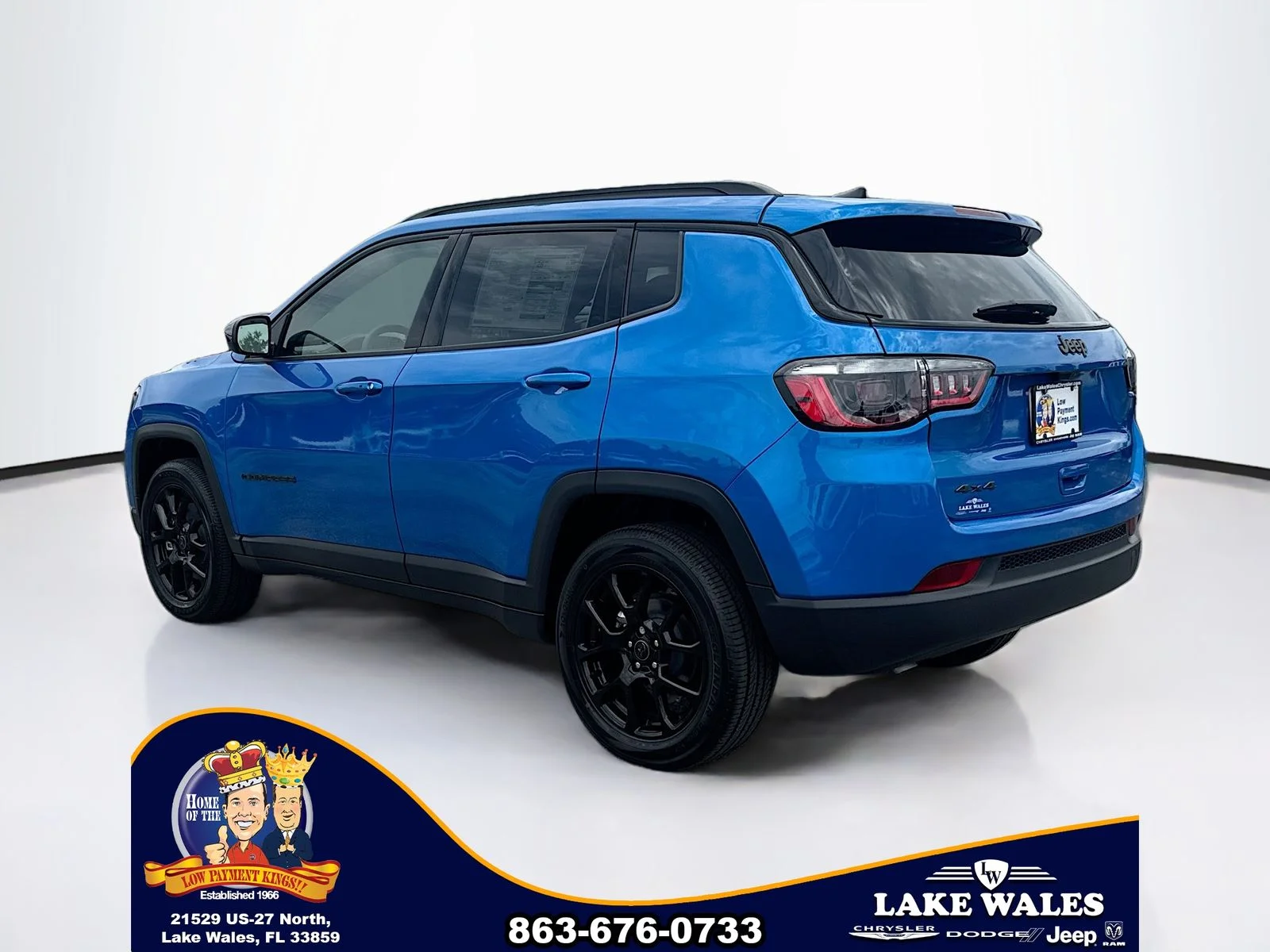 New 2026 Hydro Blue Pearl-Coat Exterior Paint Jeep Latitude image 4