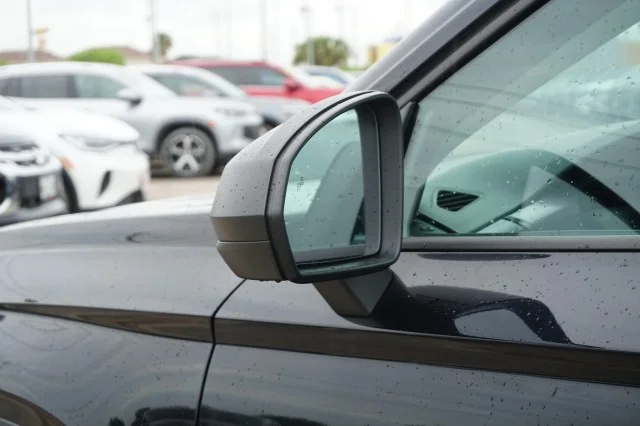 2025 Volkswagen Taos S - Photo 12