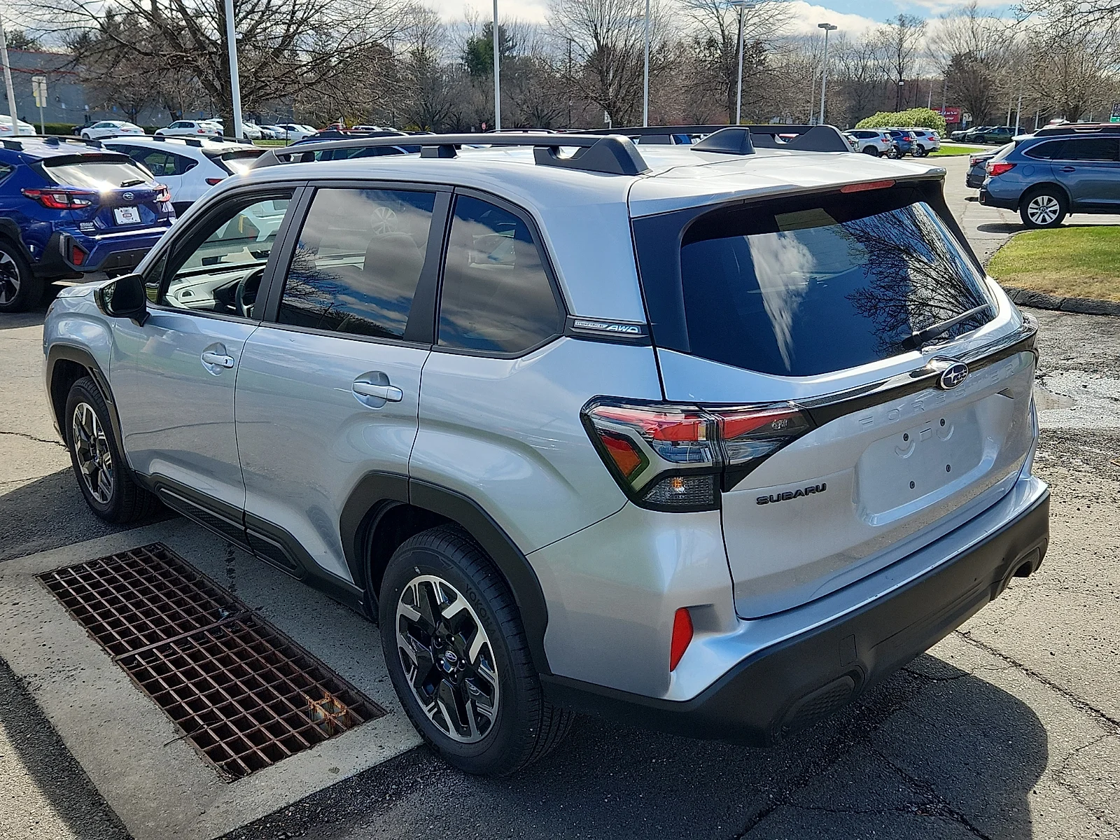 Used 2025 Ice Silver Metallic - ISM Subaru Premium image 4