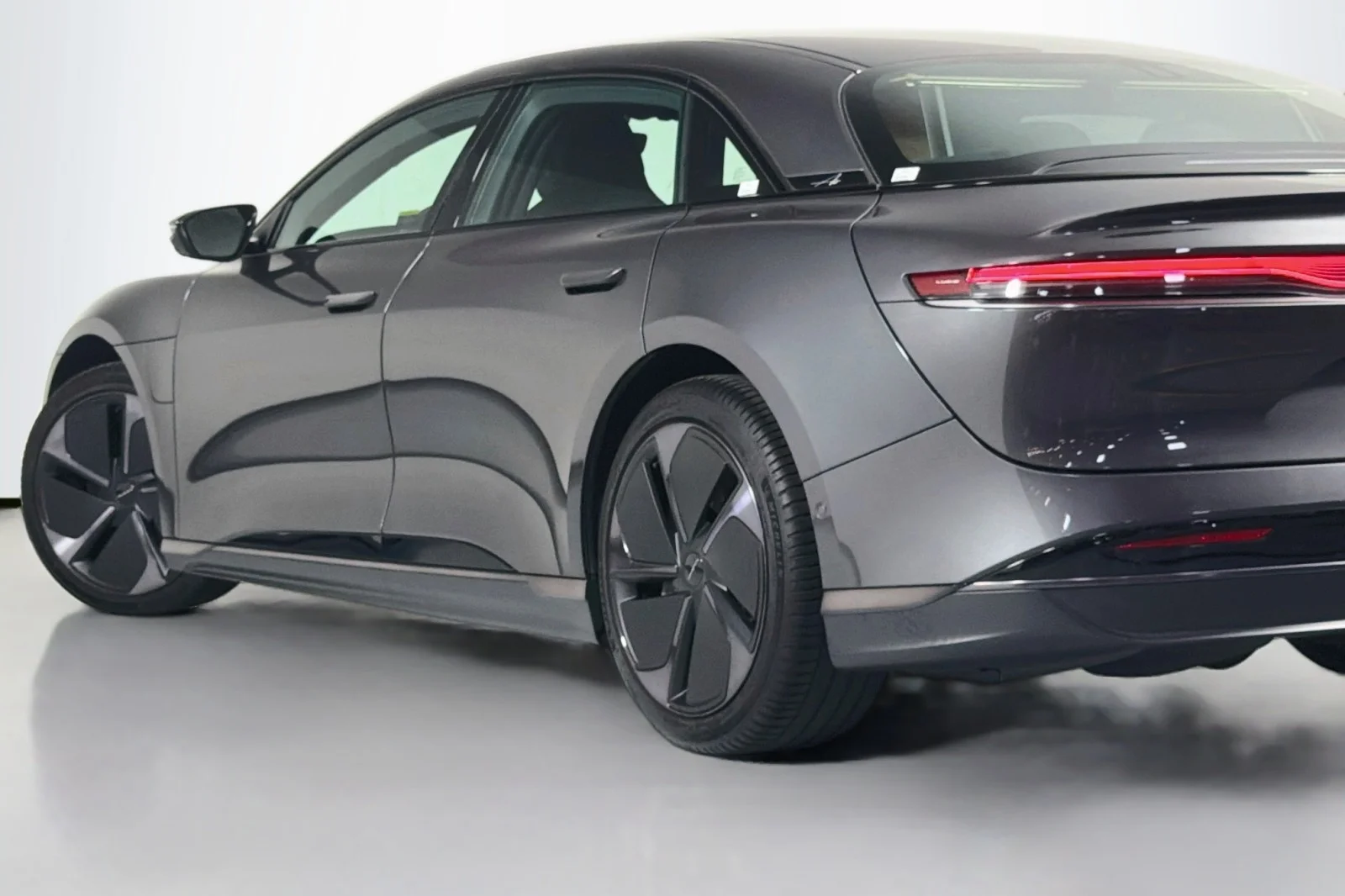 Used 2025 GRAY Lucid Touring image 14