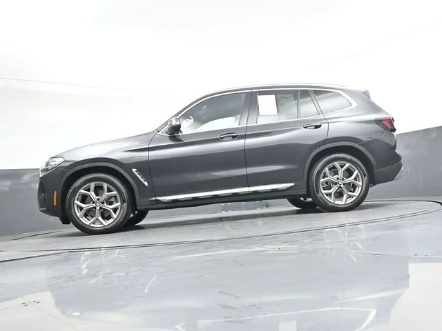 Used 2024 Gray BMW sDrive30i image 36