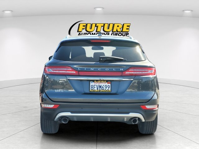 Used 2019 Gray Lincoln Select image 5