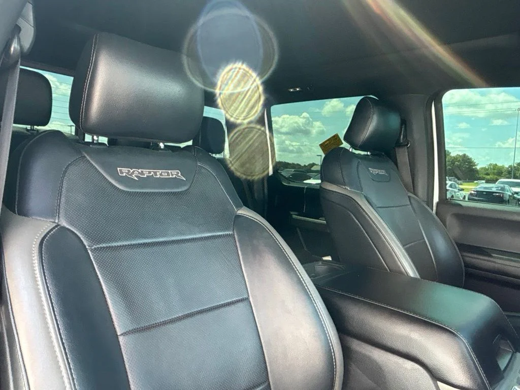 Used 2017  Ford Raptor image 18