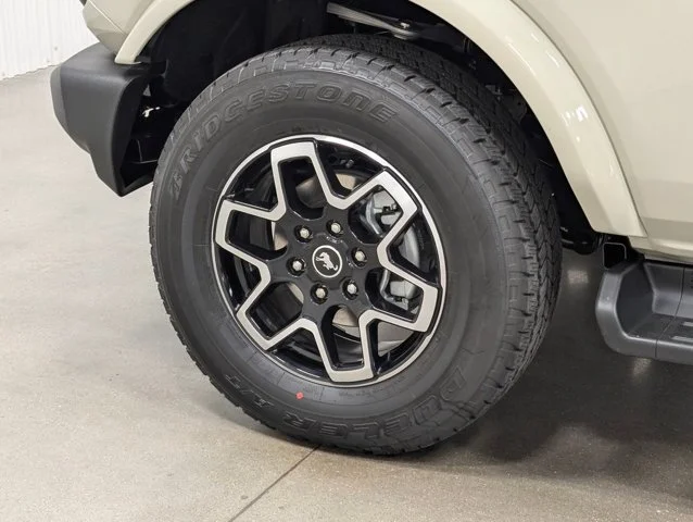 New 2026 Desert Sand Ford Outer Banks® image 32
